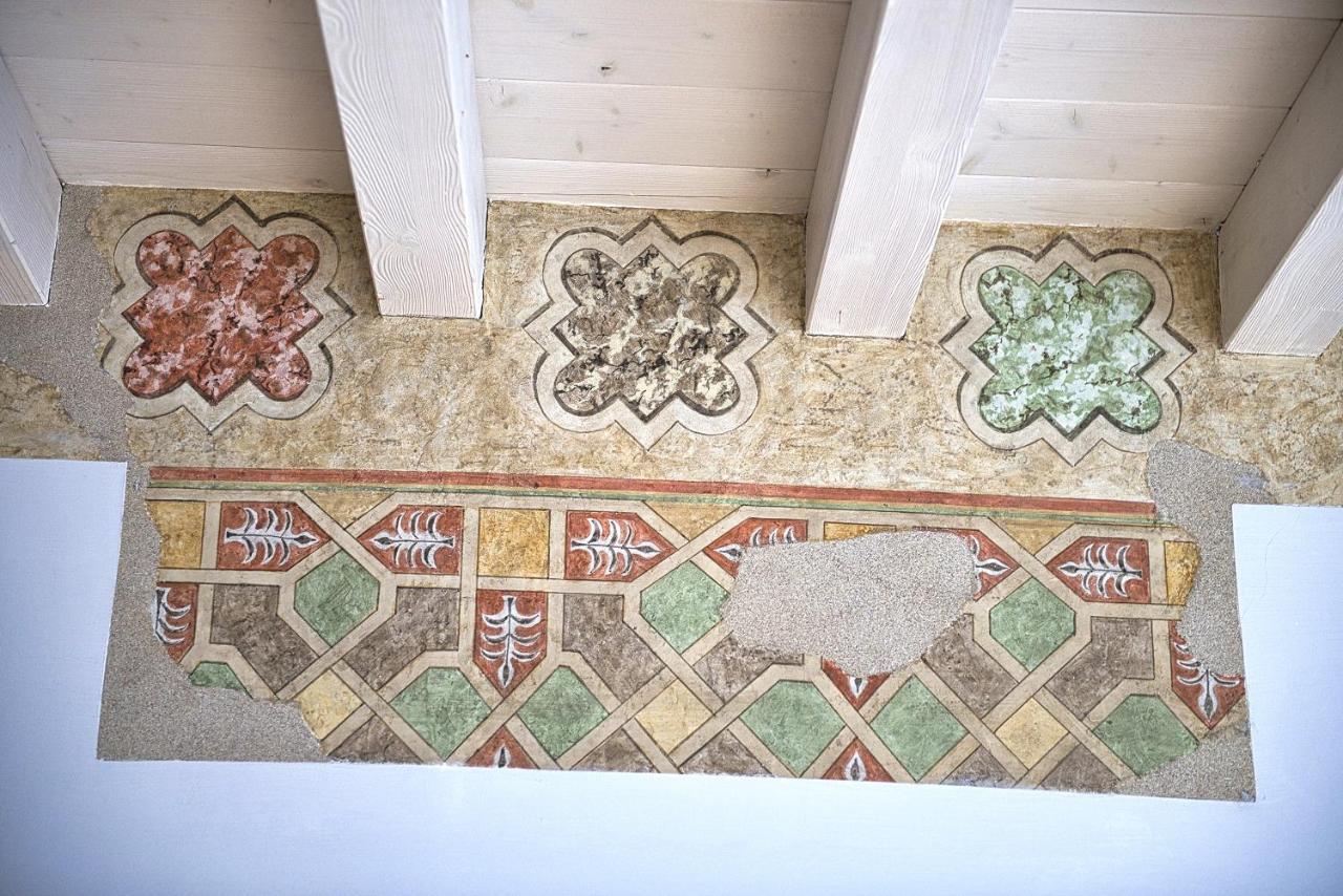 Relais Balcone Di Giulietta Hotel Verona Kültér fotó The floor of the nave
